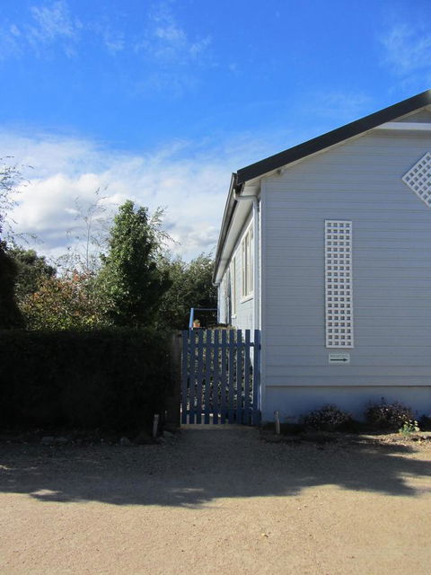 Elm Trees Accommodation @ Ross - Accommodation QLD 3