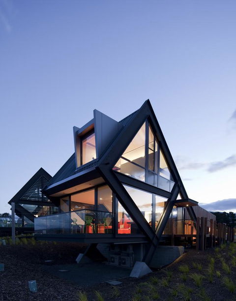 MONA Pavilions - Accommodation QLD 11