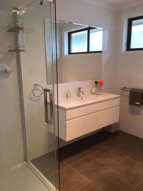 Swansea Beach House Oceanfront - Accommodation QLD 7