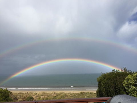 Swansea Beach House Oceanfront - Accommodation QLD 6