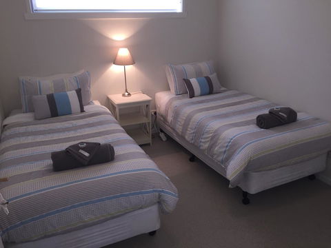 Swansea Beach House Oceanfront - Accommodation QLD 17