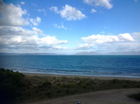 Swansea Beach House Oceanfront - Accommodation QLD 9