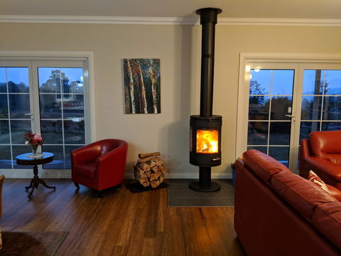 Mountain Blue Guest House - Accommodation QLD 7