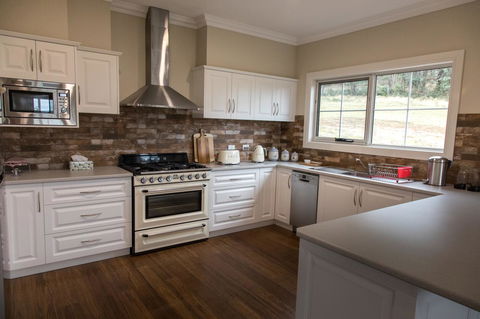 Mountain Blue Guest House - Accommodation QLD 18