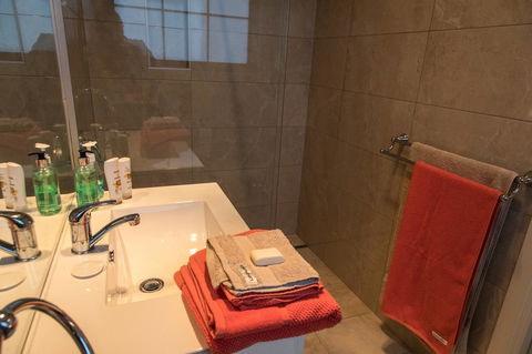 Mountain Blue Guest House - Accommodation QLD 14