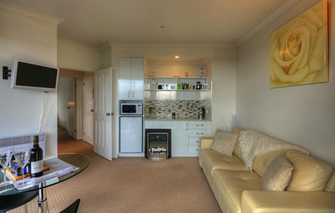 Sheer Pleasure Accommodation - Accommodation QLD 29