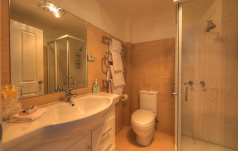 Sheer Pleasure Accommodation - Accommodation QLD 16