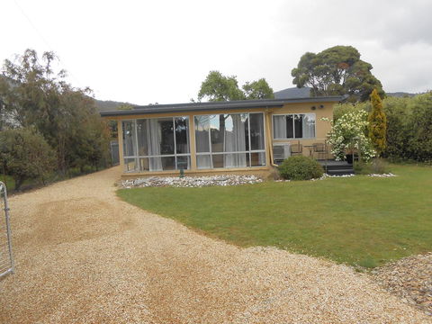 Bruny Ocean Cottage - Accommodation QLD 10