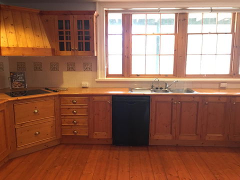 CLAYFIELD HOMESTEAD - Rustic Country Accommodation - Accommodation QLD 7