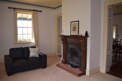 CLAYFIELD HOMESTEAD - Rustic Country Accommodation - Accommodation QLD 9