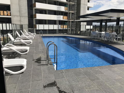 New Luxurious Skyview 2Bedroom Apartment Liverpool - Accommodation QLD 2