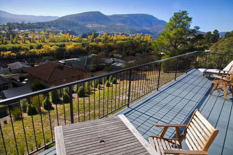 New Norfolk Apartment - Accommodation QLD 1