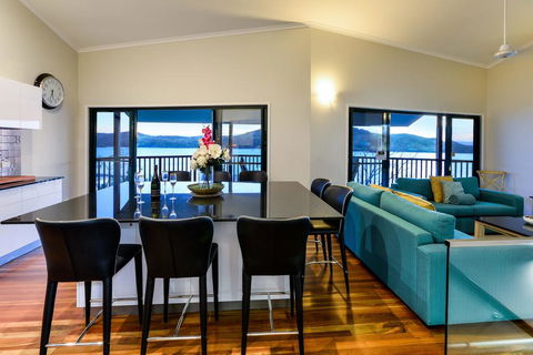 NEWLY BEAUTFULLY RENOVATED 16 The Casuarina - 3 Bedroom House With 180 Degree Ocean Views - Accommodation QLD 1