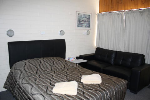 Nhill Oasis Motel - Accommodation QLD 2