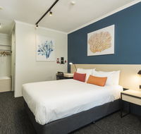 Nightcap at Edge Hill Tavern - Accommodation QLD