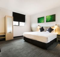 Nightcap at St Albans Hotel