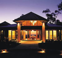Noonaweena - Accommodation QLD