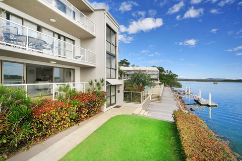Noosa Shores Apartment 10 - Accommodation QLD 0
