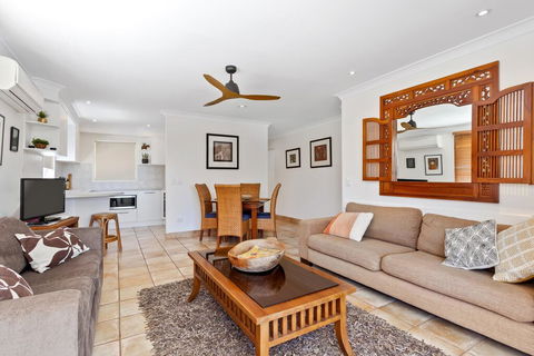 Noosa Unit - Accommodation QLD 1