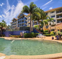 North Cove Waterfront Suites - Accommodation QLD