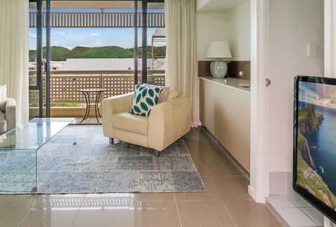 North Shore Towers - Accommodation QLD 1