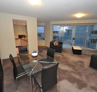 North Sydney Fully Self Contained Modern 2 Bed Apartment 2207BER - Accommodation QLD