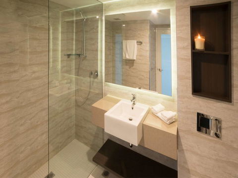 Novotel Wollongong Northbeach - Accommodation QLD 2