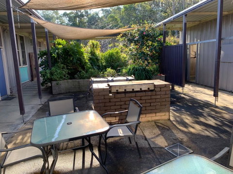Nowa Nowa Hotel Motel - Accommodation QLD 3