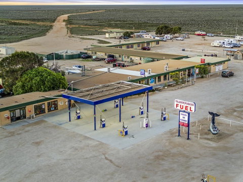 Nullarbor Roadhouse - Accommodation QLD 2