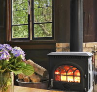 NUNGAROO COTTAGE - Accommodation QLD