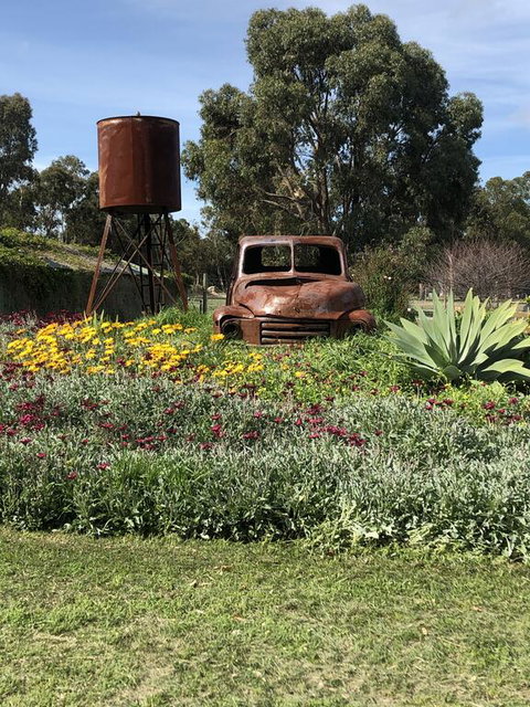 Nutcrackers Lodge - Accommodation QLD 0