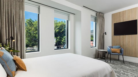 Oaks Cairns Hotel - Accommodation QLD 2