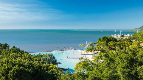 Oaks Cairns Hotel - Accommodation QLD 1