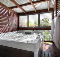 Oblique - Accommodation QLD