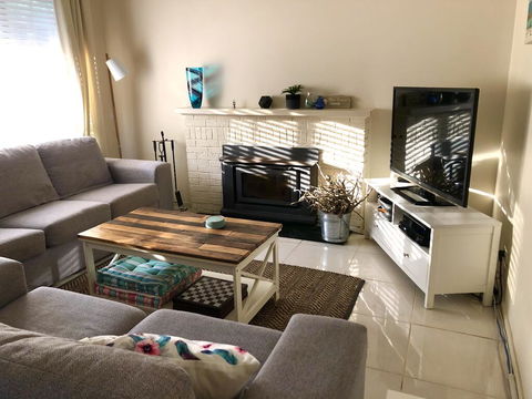 Ocean Beach Cottage - Accommodation QLD 3