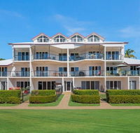 Ocean Breeze Near Parks and Rowes Bay - Accommodation QLD