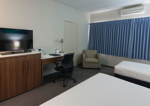 Ocean Centre Hotel - Accommodation QLD 1