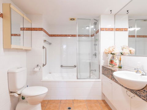 Ocean Isles Seaside Luxury - Accommodation QLD 2
