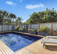 Ocean Luxe Retreat Luxury House with pool tennis court fireplace walk to beach - Accommodation QLD