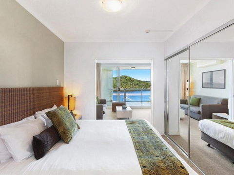 Ocean Panorama - 1 Bedroom Oceanview Apt - Accommodation QLD 0