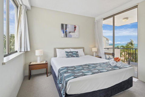 Ocean View Apartment 14 - Accommodation QLD 2