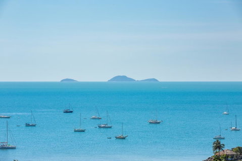 Ocean View Apartment 49 - Accommodation QLD 0