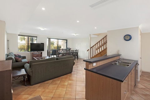 Ocean View Port Geographe - Accommodation QLD 2