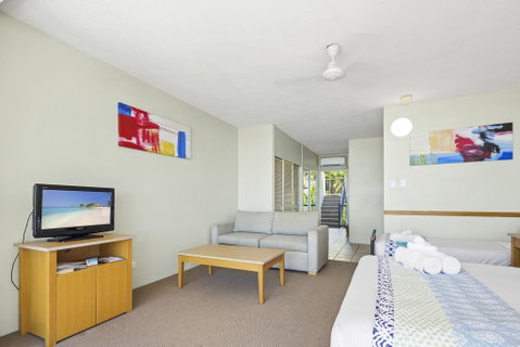 Ocean View Studio 14A - Accommodation QLD 2