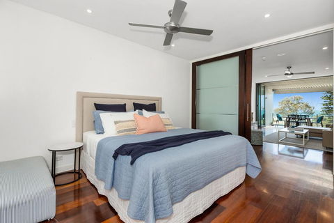 OCEAN VIEWS @ NOR NOR EAST 201 - Accommodation QLD 1