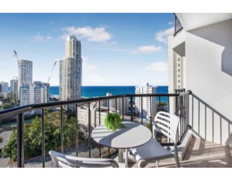 Ocean Vistas And Convenience By The Beach - Accommodation QLD 2