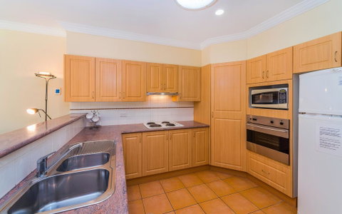 Oceania Cottage - LJHooker Yamba - Accommodation QLD 3
