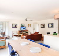 Oceanic Dr 133 - WHALE WATCHERS DELIGHT - Accommodation QLD