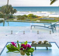 Oceans Edge Beach House At Oak Beach - Accommodation QLD