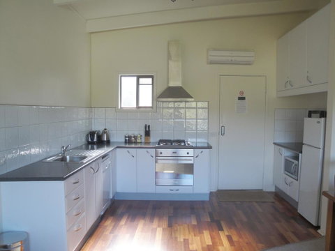 Off Mountain Accommodation - Accommodation QLD 1